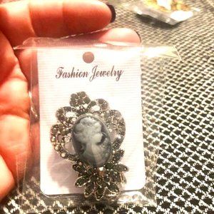 NIB Mother's Brooch